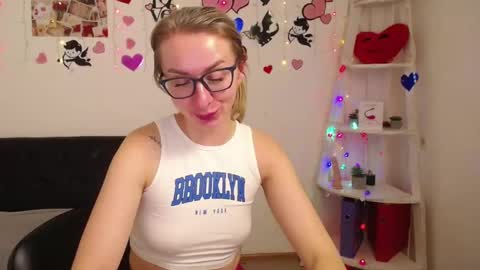 Snapshot of vasilisasii chatting on March 7, 5:17 pm Vasilisa online show from March 7, 5:17 pm