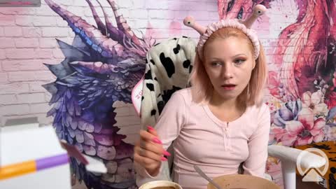 Snapshot of vasya_sylvia chatting on December 4, 8:56 am Vasya Sylvia online show from December 4, 8:56 am