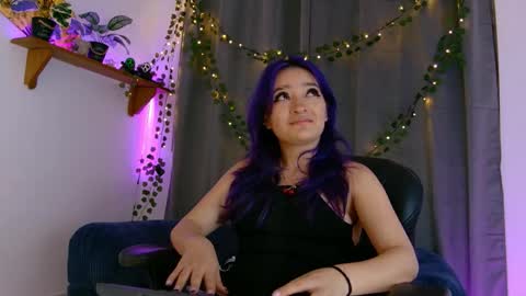 Vayolett online show from November 29, 11:41 pm