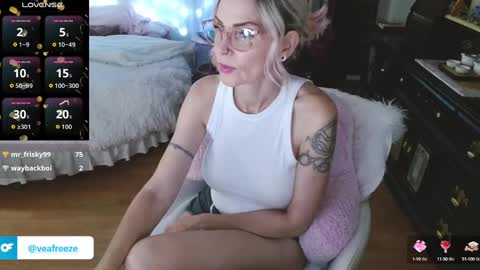 veafreeze online show from October 6, 6:11 am