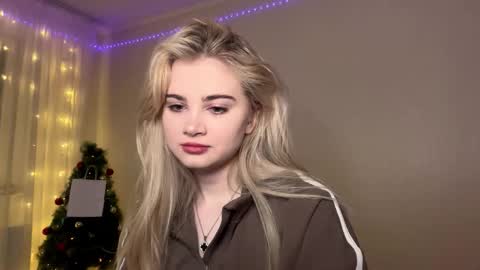 Monika online show from January 13, 1:05 pm