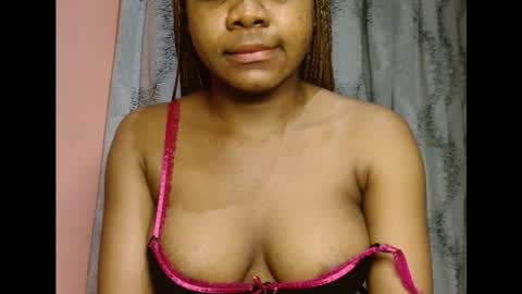 vee62 online show from February 22, 11:47 pm