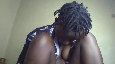 Snapshot of vee_tommy chatting on December 9, 8:00 am Vee tommy online show from December 9, 8:00 am