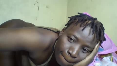 Snapshot of vee_tommy chatting on December 28, 9:51 pm Vee tommy online show from December 28, 9:51 pm