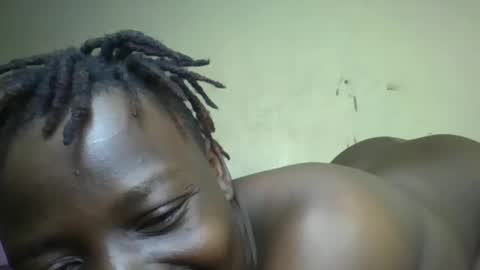 Snapshot of vee_tommy chatting on January 25, 6:34 am Vee tommy online show from January 25, 6:34 am