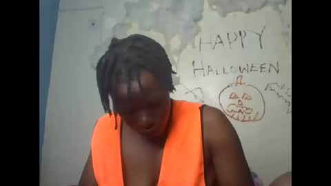 Snapshot of vee_tommy chatting on October 26, 5:13 am Vee tommy online show from October 26, 5:13 am