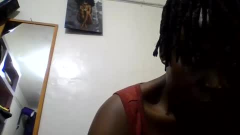 Snapshot of vee_tommy chatting on June 8, 2:34 am Vee tommy online show from June 8, 2:34 am