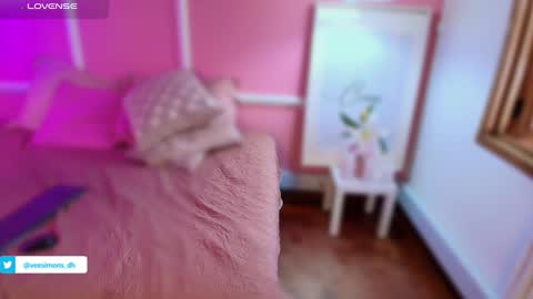 Vee Simons online show from January 17, 8:44 pm