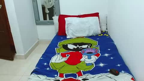 velk_hot1 online show from November 26, 11:33 am