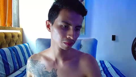 velk_hot1 online show from March 31, 3:01 pm