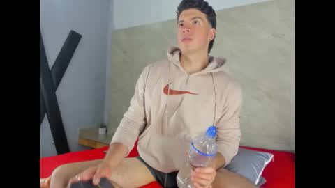 Vello online show from January 12, 12:10 pm