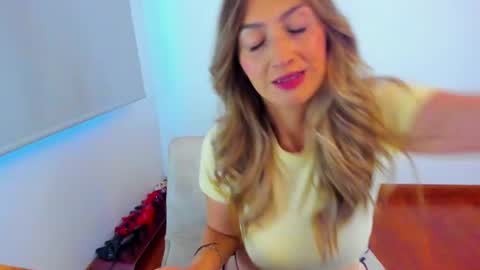 Sara online show from June 27, 10:59 pm