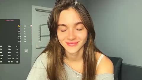 Nia online show from July 15, 4:12 pm