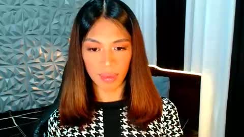 Snapshot of velvet_angela chatting on July 20, 4:20 pm velvet_angela online show from July 20, 4:20 pm