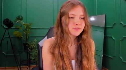 velvet_cherry online show from February 21, 6:48 pm