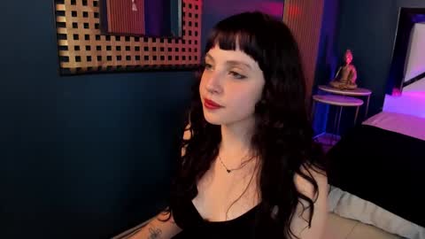 Isabella  online show from December 20, 5:58 am