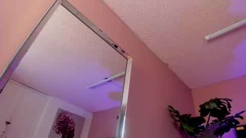 Isabella  online show from July 10, 11:57 am