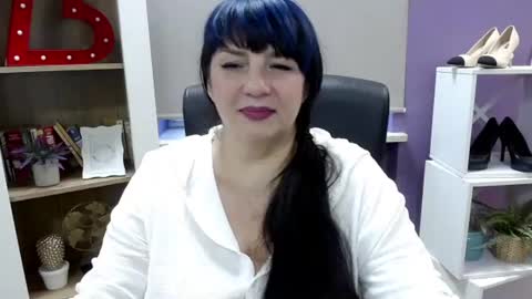 Snapshot of velvet_gloria chatting on July 21, 6:05 am velvet gloria online show from July 21, 6:05 am