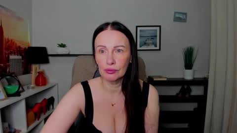 Snapshot of velvet_jasmine chatting on November 25, 6:46 am Jasmine online show from November 25, 6:46 am