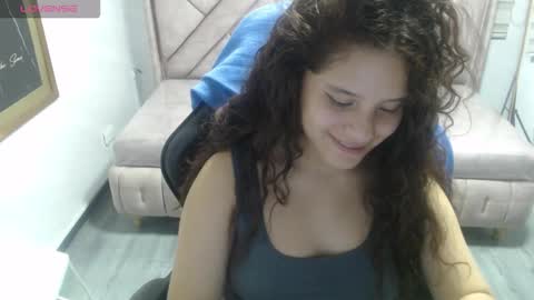 velvet_moon_v online show from February 12, 7:53 pm