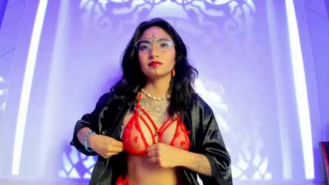 velvet  mystic online show from May 10, 1:44 am