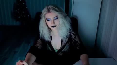 Violet online show from January 17, 11:37 am