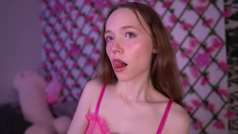 Polly online show from November 10, 6:18 pm