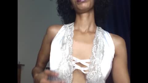 Snapshot of velvetbrownn chatting on April 12, 1:54 am velvetbrownn online show from April 12, 1:54 am