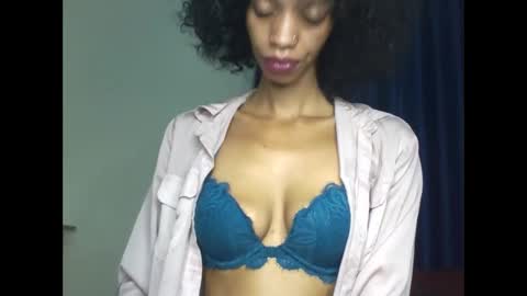 Snapshot of velvetbrownn chatting on April 13, 1:33 am velvetbrownn online show from April 13, 1:33 am