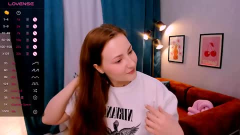 Mia online show from May 22, 8:53 am