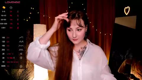 Mia online show from June 10, 8:46 am