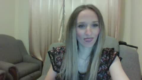 Snapshot of velvetintuition chatting on May 13, 8:49 pm velvetintuition online show from May 13, 8:49 pm