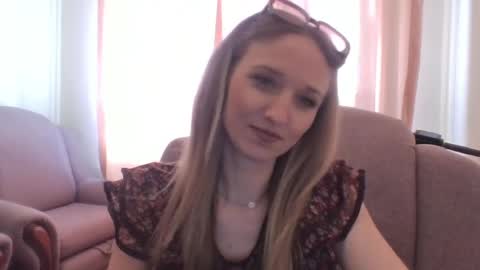 Snapshot of velvetintuition chatting on May 15, 9:05 am velvetintuition online show from May 15, 9:05 am