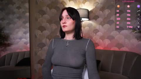 Lily online show from July 7, 9:30 pm