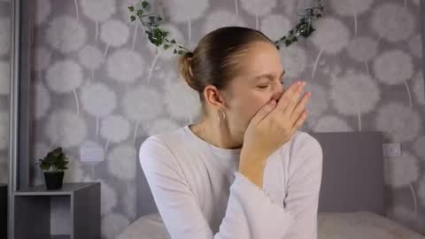 Kelly online show from October 23, 6:56 am