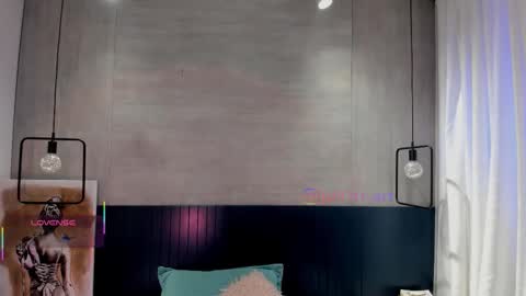 velvettease_ online show from March 4, 12:44 pm