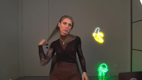 VelvetTGirl online show from March 29, 7:36 pm