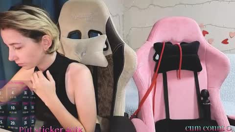 CLEOshort hair  TIna long hair  online show from September 14, 5:23 pm