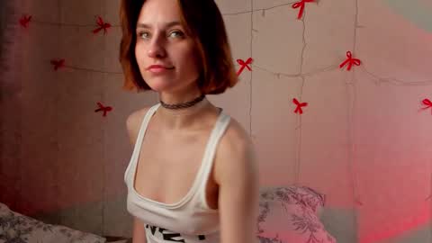 Snapshot of velvetvine chatting on February 20, 9:43 am VelvetVine online show from February 20, 9:43 am