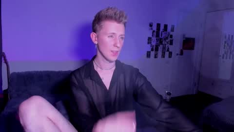 Vence online show from March 22, 8:23 pm