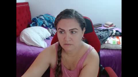 venecasexy44 online show from April 3, 11:08 am