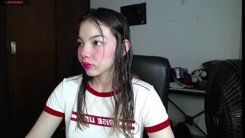 Venelope 3 online show from January 9, 2:11 am