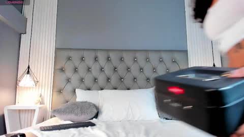 venez sofia  online show from October 23, 6:50 pm