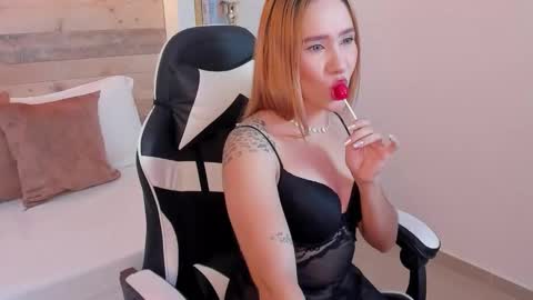 Snapshot of vennus_black_ chatting on November 12, 2:56 am V E N U S online show from November 12, 2:56 am