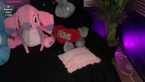 Snapshot of venus_26_ chatting on November 12, 11:36 pm eva online show from November 12, 11:36 pm