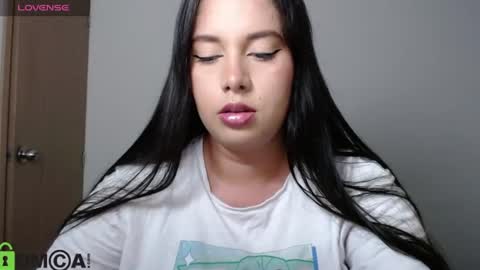 Snapshot of venus__24 chatting on July 13, 2:58 am venus online show from July 13, 2:58 am