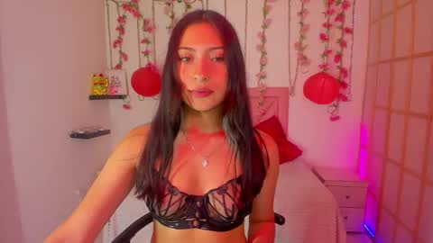 Mary online show from November 8, 3:01 pm