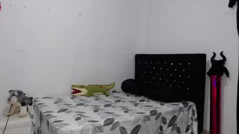 venus_menoza online show from February 11, 12:58 pm