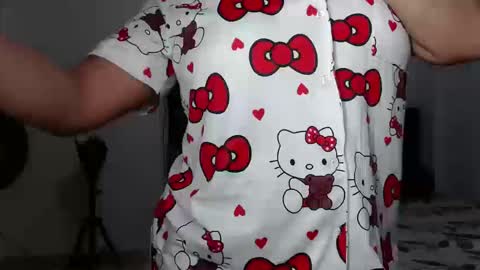 venus_menoza online show from October 17, 9:50 pm