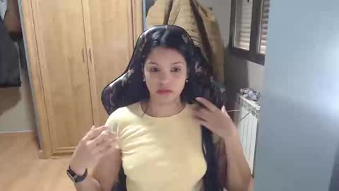 Snapshot of venus_sensual69 chatting on February 22, 9:23 am Venus independent model online show from February 22, 9:23 am